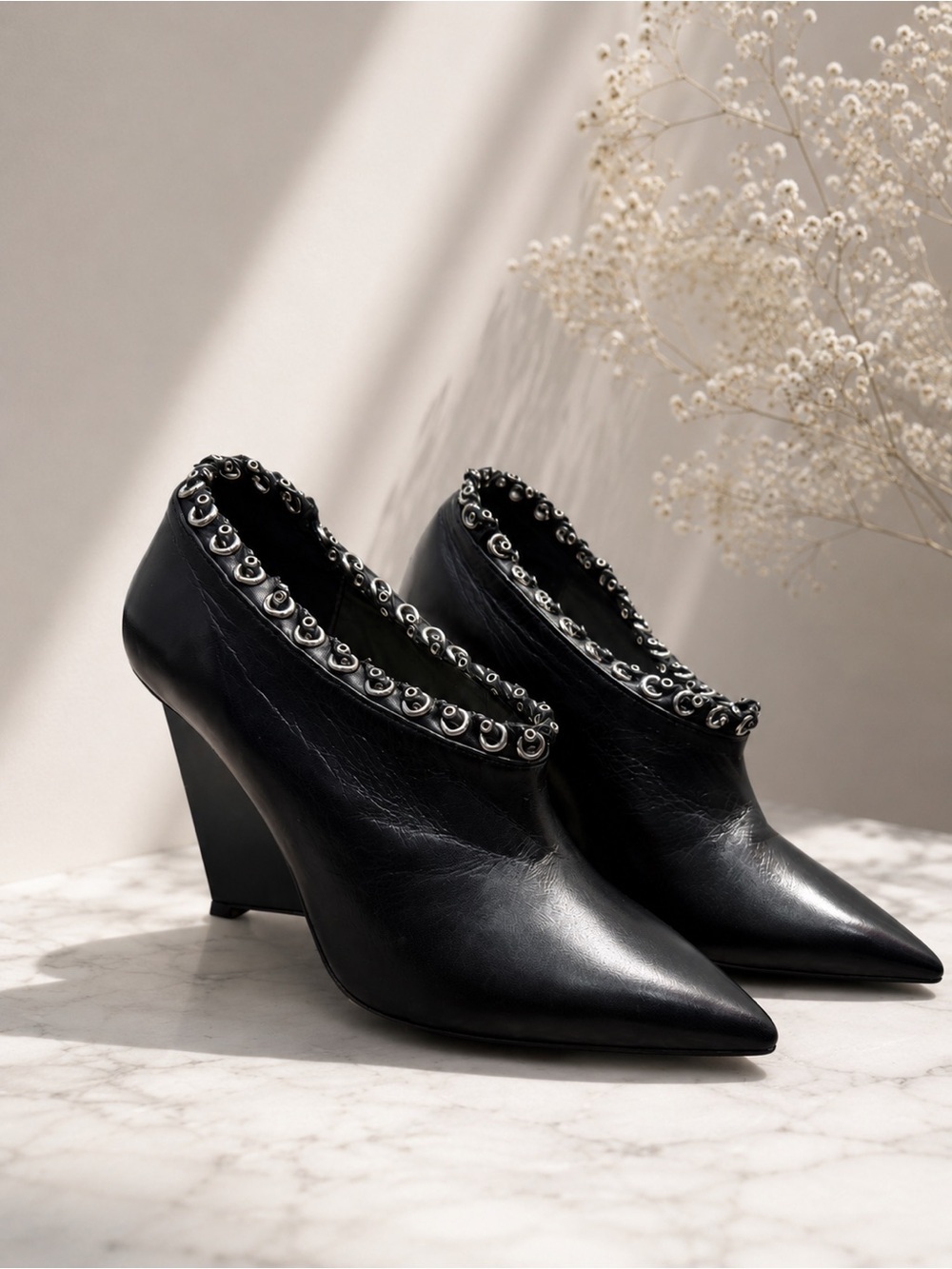 NWOT Alain Tondowski ‘Agnello Foulard’ Black Ankle-High Leather Wedged Heel Sz 6